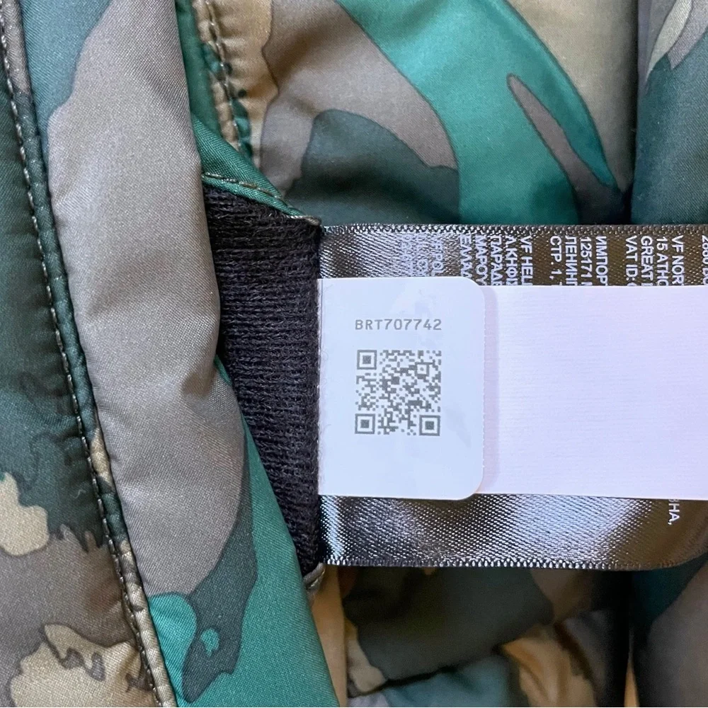 The North Face Kids’ Reversible Perrito Jacket - Picture 10 of 12